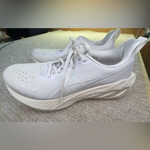 ASICS MEN'S ASICS NOVABLAST 4